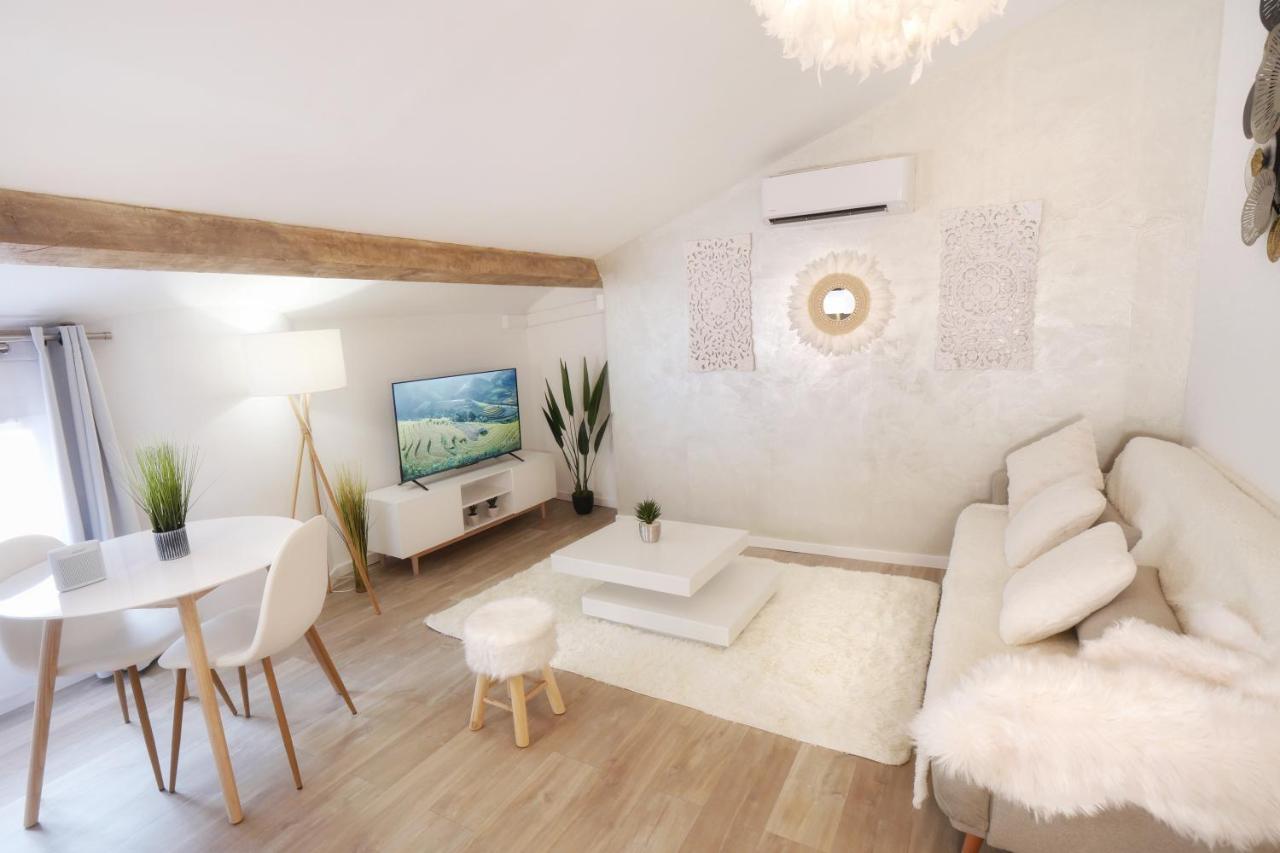 Appartements Premium En Hyper Centre Ville Brignoles Exterior photo